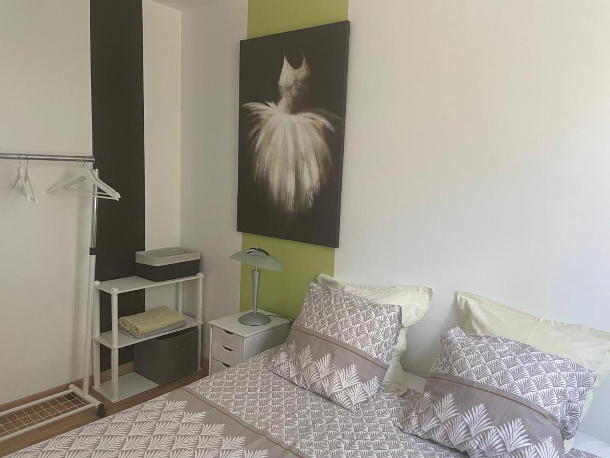 Les Terrasses Des Gardies Bed & Breakfast Pignan ภายนอก รูปภาพ